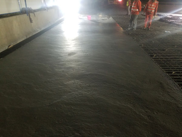 GH高性能混凝土修補(bǔ)大面積攤鋪路面